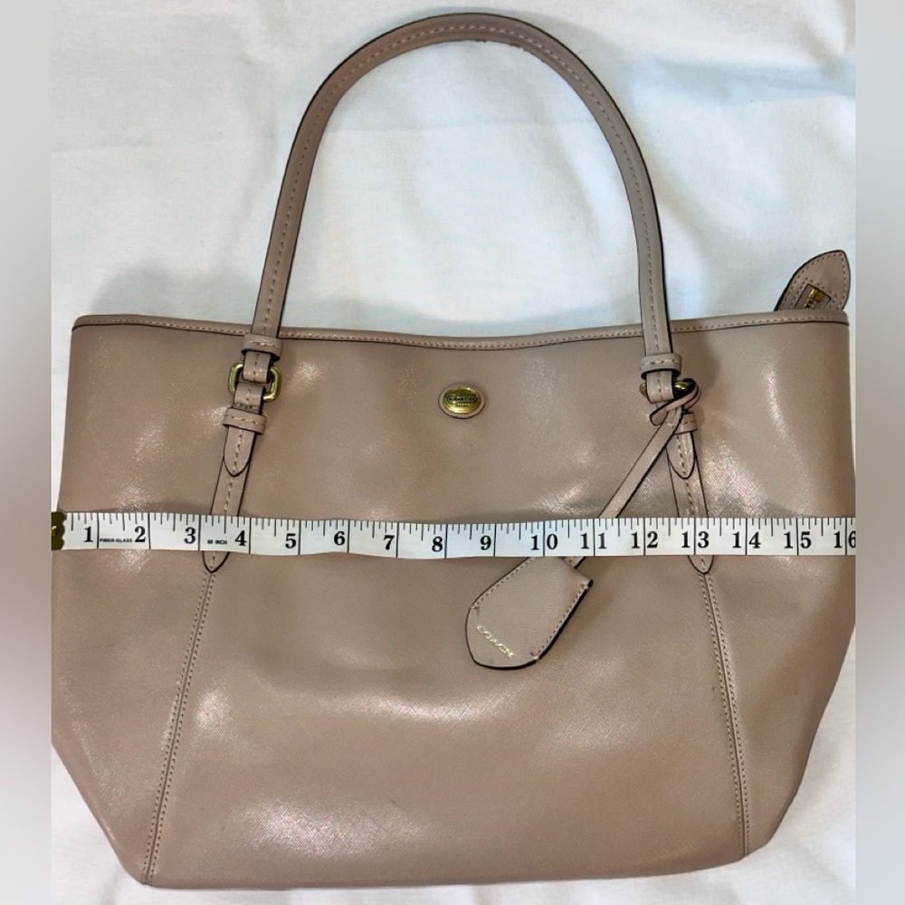 Coach Peyton Tan/Buttercream Leather Zip Too Tote Bag/Purse - Picture 7 of 9